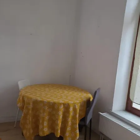 4 A Louer Dans Maison De Charme , Quartier Fetinne A Homestay *